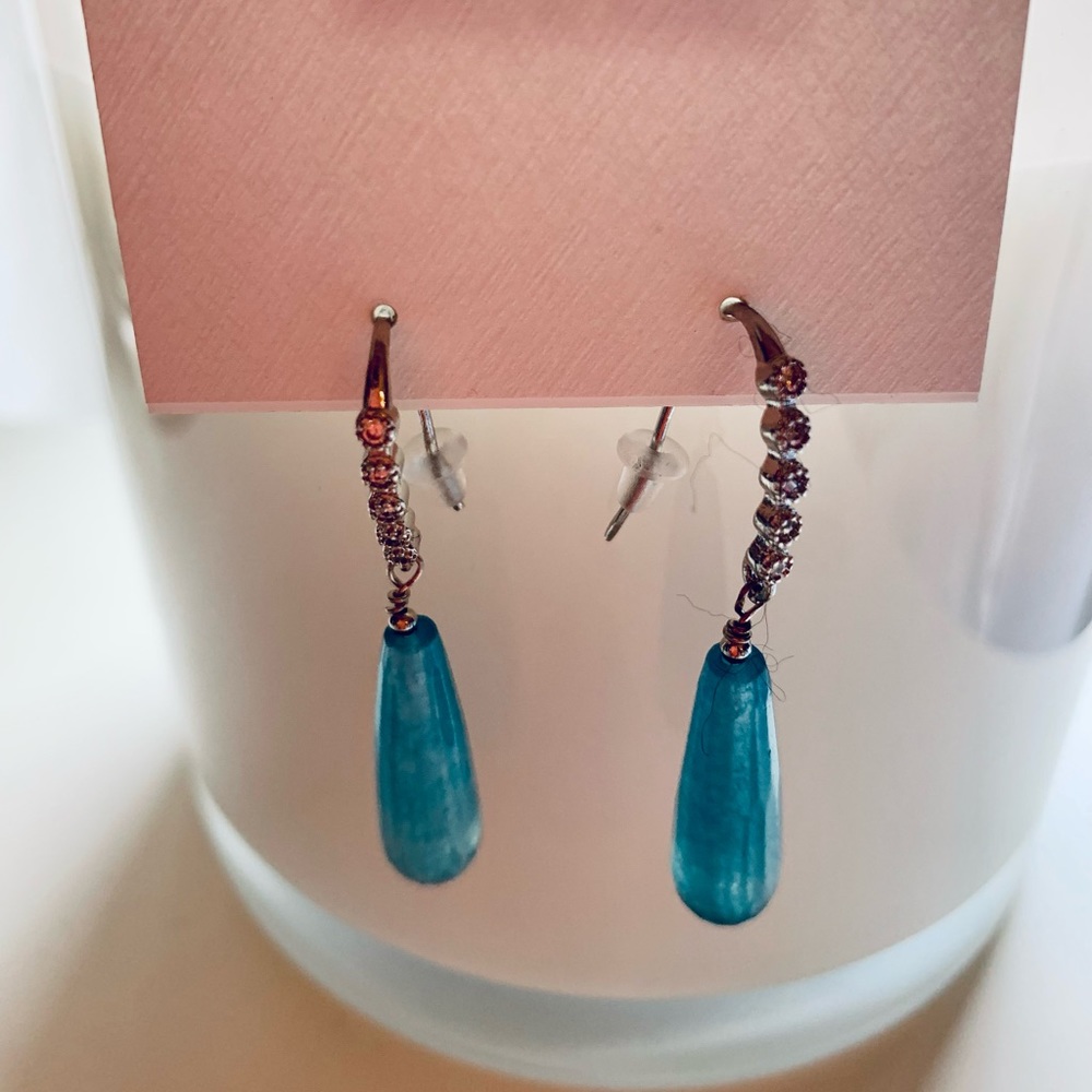 Iris & Lily Earrings NWOT